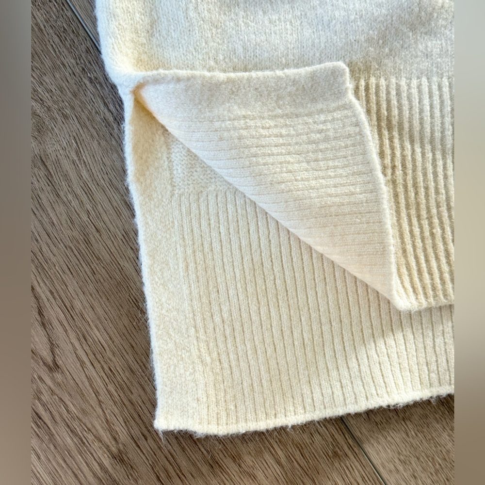 French Connection White Turtleneck Sweater Oversized Special Cuff Design - Picture 5 of 8